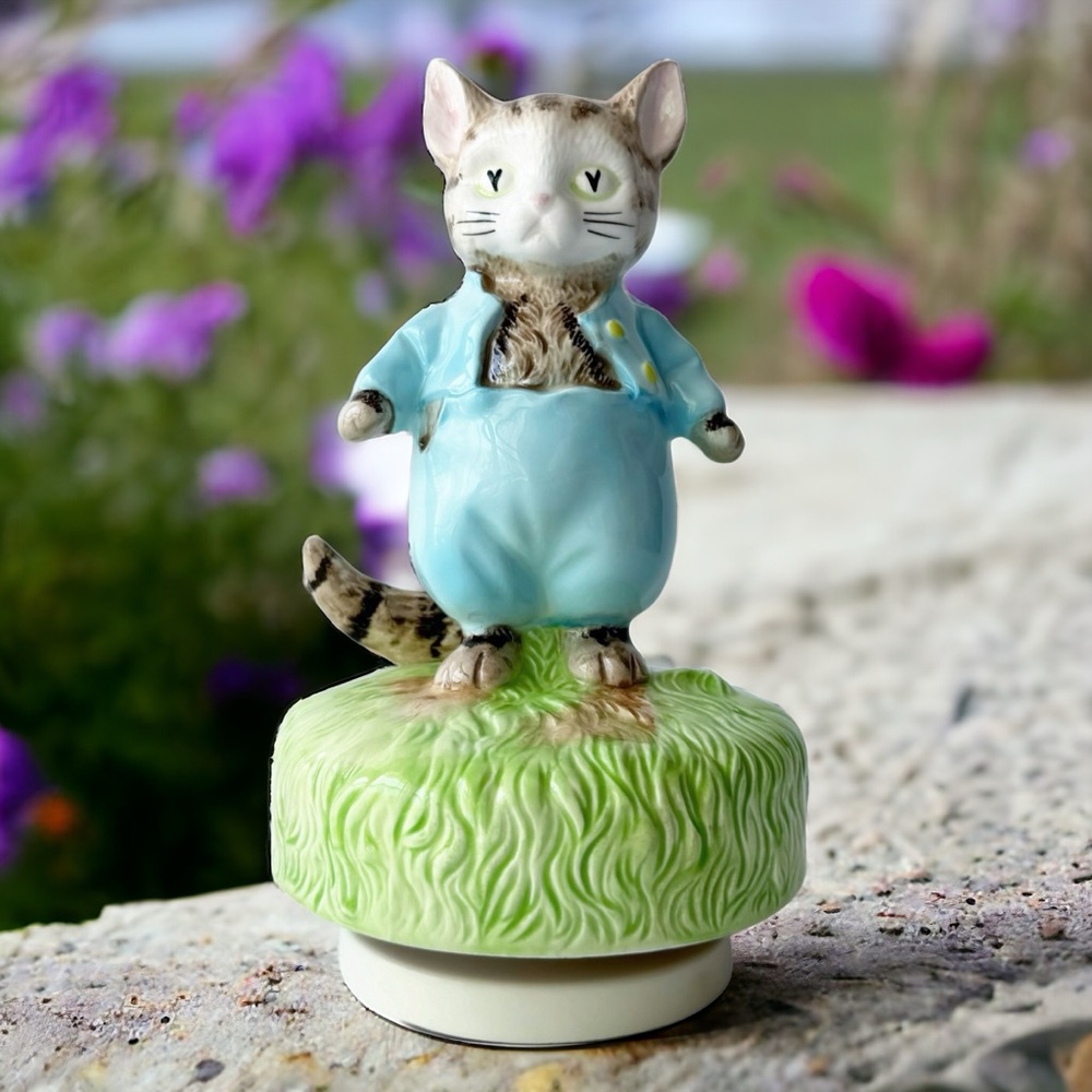 Schmid Beatrix Potter Tom Kitten Vintage Musical Figurine